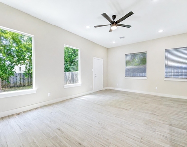 4536 Sunflower Street - Photo Thumbnail 5