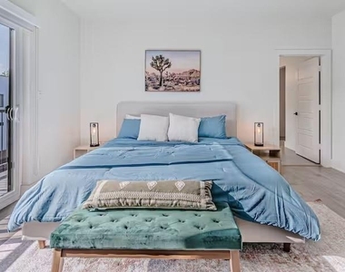 422 W 9th Street - Photo Thumbnail 19