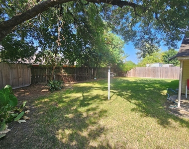 125 E 6th Street - Photo Thumbnail 12