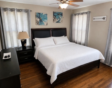 125 E 6th Street - Photo Thumbnail 7