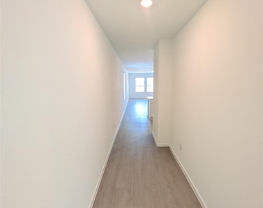 21302 Newberry Grove Lane - Photo Thumbnail 3