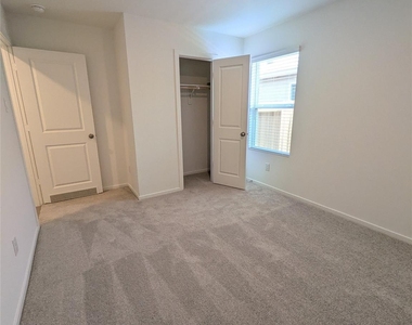 21302 Newberry Grove Lane - Photo Thumbnail 20