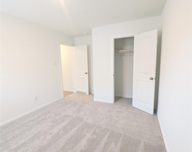 21302 Newberry Grove Lane - Photo Thumbnail 24