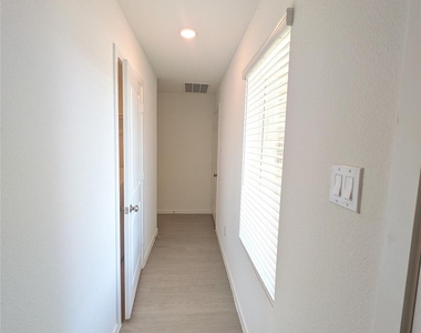 21302 Newberry Grove Lane - Photo Thumbnail 16