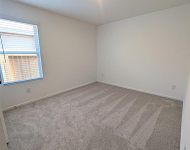 21302 Newberry Grove Lane - Photo Thumbnail 22