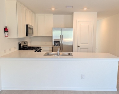 21302 Newberry Grove Lane - Photo Thumbnail 7