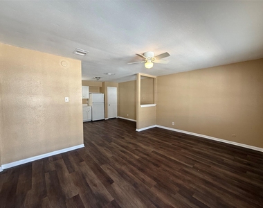 5225 Avenue R 1/2 - Photo Thumbnail 2