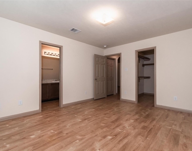 5722 Long Arbor Drive - Photo Thumbnail 6