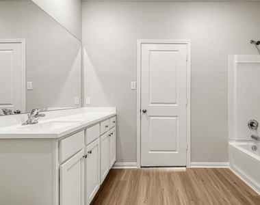 6429 Winter Elm Street - Photo Thumbnail 4