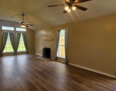 10538 Twin Circles Drive - Photo Thumbnail 8