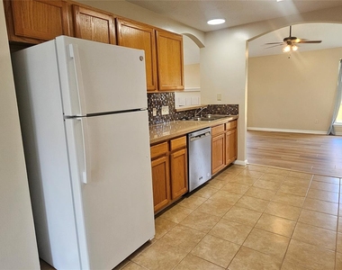 10538 Twin Circles Drive - Photo Thumbnail 15