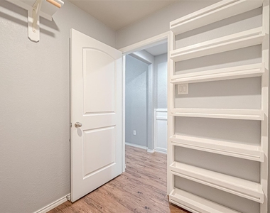 14015 Lake Crescent Drive - Photo Thumbnail 26