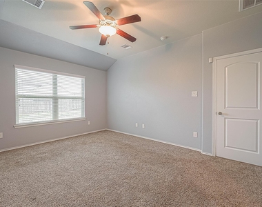 14015 Lake Crescent Drive - Photo Thumbnail 30