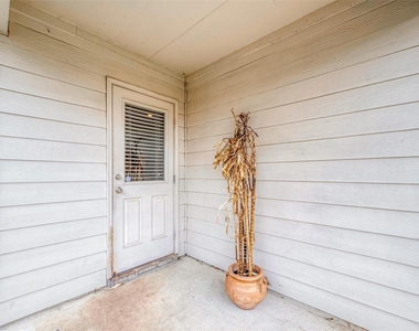 14015 Lake Crescent Drive - Photo Thumbnail 37