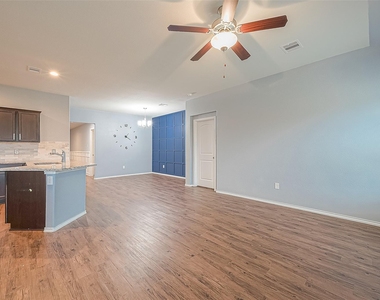 14015 Lake Crescent Drive - Photo Thumbnail 11