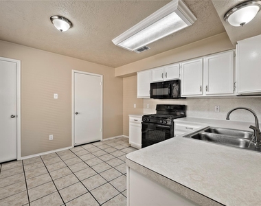 2627 Autumn Springs Lane - Photo Thumbnail 6