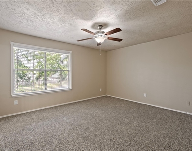 2627 Autumn Springs Lane - Photo Thumbnail 10