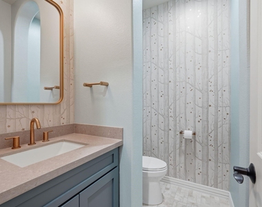126 E Cove View Trail - Photo Thumbnail 23