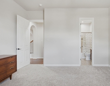 126 E Cove View Trail - Photo Thumbnail 35