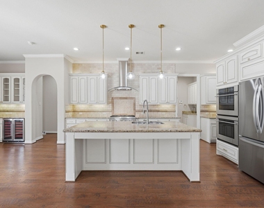 126 E Cove View Trail - Photo Thumbnail 9