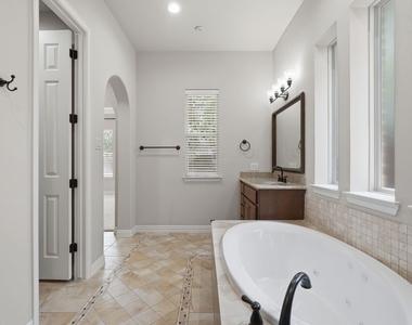 126 E Cove View Trail - Photo Thumbnail 19