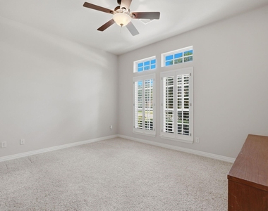 126 E Cove View Trail - Photo Thumbnail 24