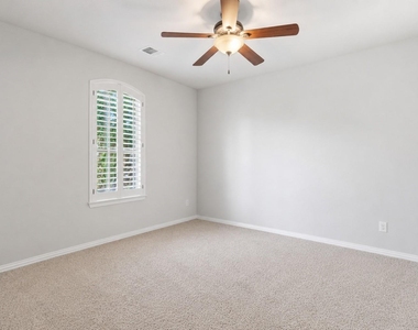 126 E Cove View Trail - Photo Thumbnail 36