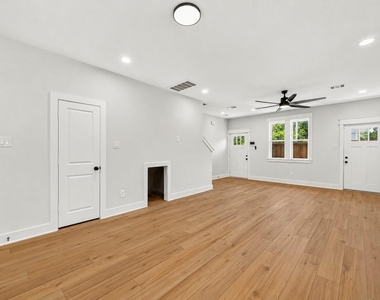 7826 Beckley Street - Photo Thumbnail 7