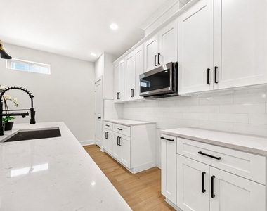 7826 Beckley Street - Photo Thumbnail 6