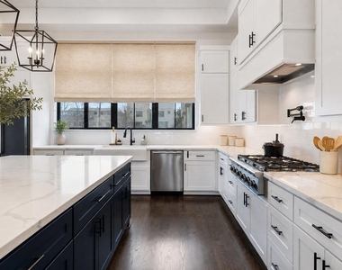 5326 Chandler Street - Photo Thumbnail 10