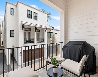 5326 Chandler Street - Photo Thumbnail 13