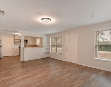 145 Pine Hollow Lane - Photo Thumbnail 4