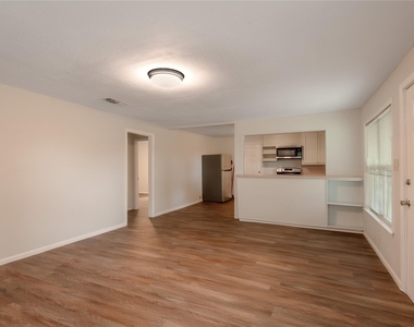 145 Pine Hollow Lane - Photo Thumbnail 3
