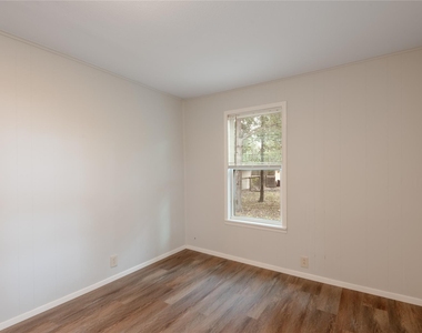 145 Pine Hollow Lane - Photo Thumbnail 15