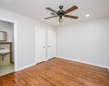 7406 Schiller Street - Photo Thumbnail 22