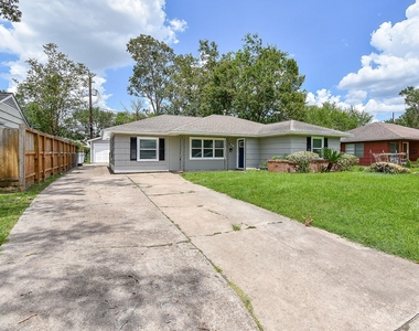 7406 Schiller Street - Photo Thumbnail 32