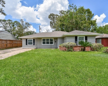 7406 Schiller Street - Photo Thumbnail 1