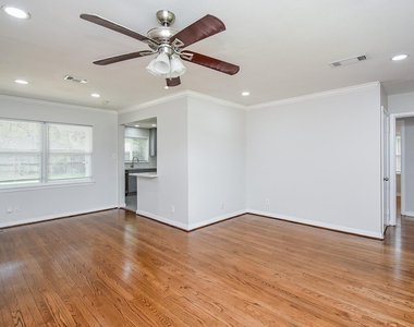 7406 Schiller Street - Photo Thumbnail 5