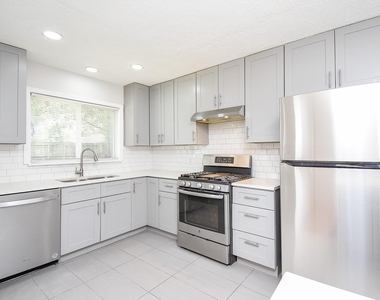 7406 Schiller Street - Photo Thumbnail 8
