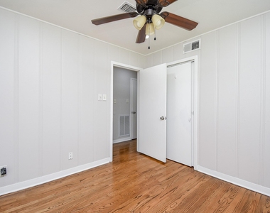 7406 Schiller Street - Photo Thumbnail 24