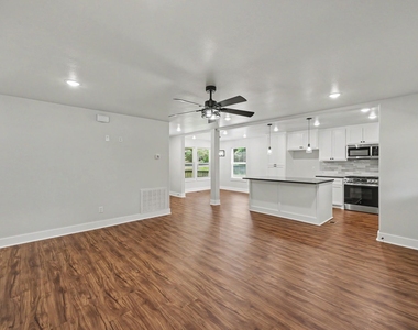 116 Sun City Lane - Photo Thumbnail 12