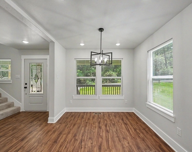 116 Sun City Lane - Photo Thumbnail 7