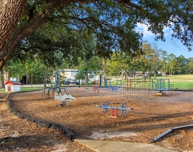 116 Sun City Lane - Photo Thumbnail 37