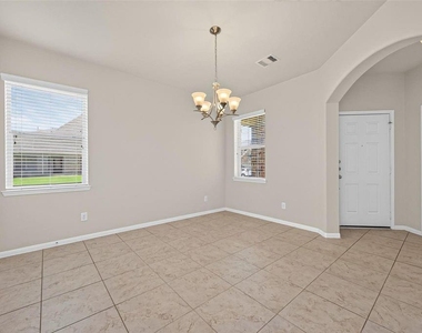 8506 Sunset Loch Drive - Photo Thumbnail 28