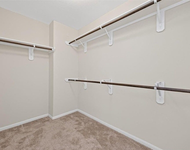 8506 Sunset Loch Drive - Photo Thumbnail 25