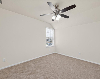 8506 Sunset Loch Drive - Photo Thumbnail 24