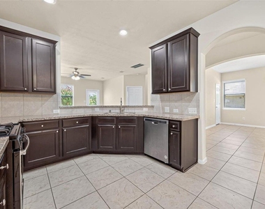 8506 Sunset Loch Drive - Photo Thumbnail 14