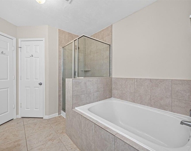 8506 Sunset Loch Drive - Photo Thumbnail 22