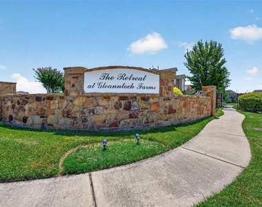 8506 Sunset Loch Drive - Photo Thumbnail 38