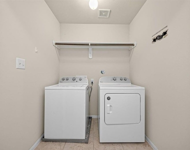 8506 Sunset Loch Drive - Photo Thumbnail 31